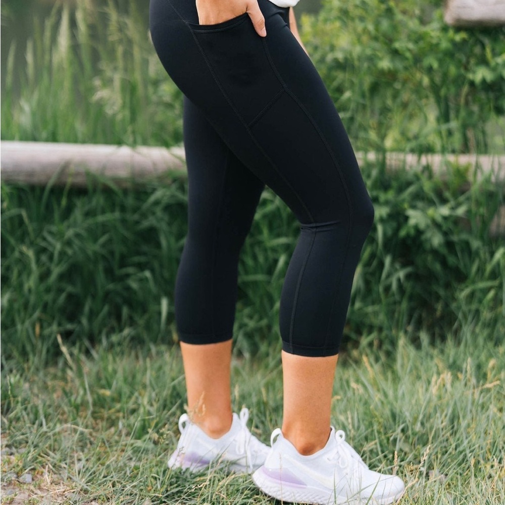 Zyia black capri